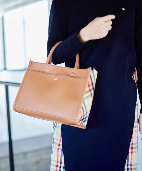 Arnold Palmer(アーノルドパーマー)の「フェイクレザー パーマ―チェック コンビトート(トートバッグ・レディース・ブラック/ブラウン・F)」の14枚目の写真