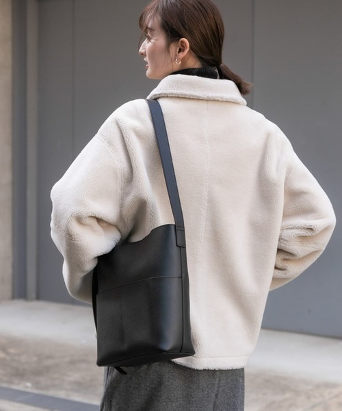 SENSE OF PLACE by URBAN RESEARCH（センスオブプレイスバイアーバンリサーチ）の「アウトポケットショルダーバッグ（ショルダーバッグ・レディース・ブラック/ブラウン/ライトベージュ・ONE）」の11枚目の写真