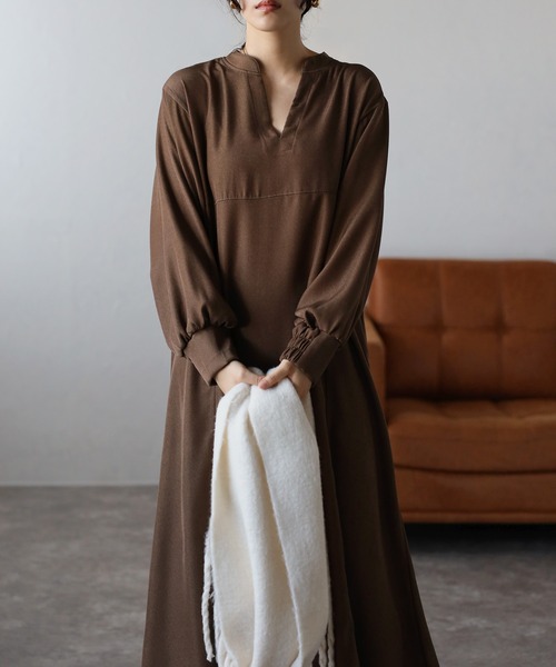amini（アミニ）の「【2023 A/W】ボリューム袖フレアワンピース（ワンピース・レディース・ブラック/ブラウン/アイボリー・MEDIUM）」の10枚目の写真