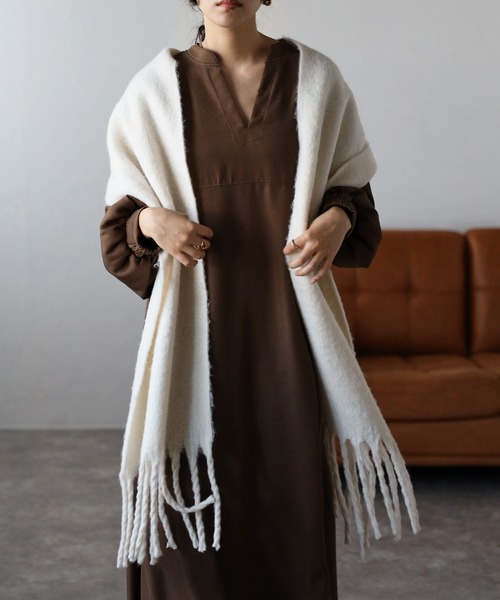 amini（アミニ）の「【2023 A/W】ボリューム袖フレアワンピース（ワンピース・レディース・ブラック/ブラウン/アイボリー・MEDIUM）」の11枚目の写真