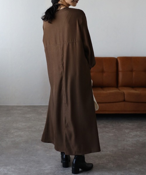 amini（アミニ）の「【2023 A/W】ボリューム袖フレアワンピース（ワンピース・レディース・ブラック/ブラウン/アイボリー・MEDIUM）」の17枚目の写真
