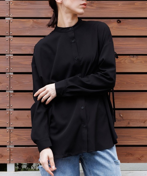 mili an deni(ミリアンデニ)の「エステルPUバックドロストオーバーシャツ(シャツ/ブラウス・レディース・ブラック/チャコールグレー/アイボリー・M)」の1枚目の写真