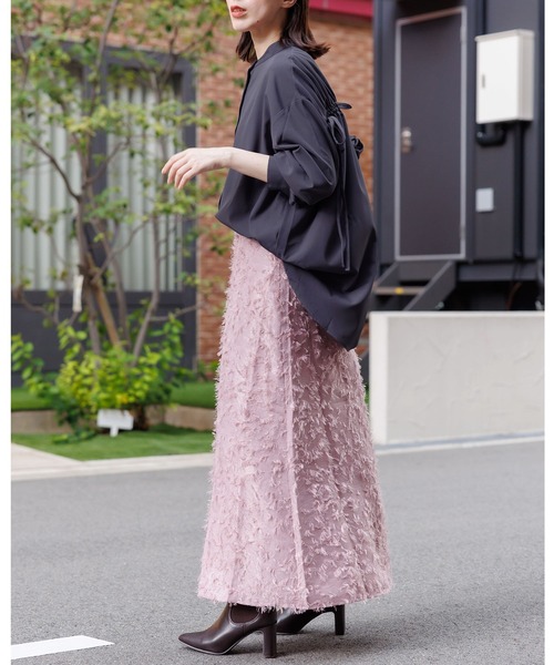 mili an deni(ミリアンデニ)の「エステルPUバックドロストオーバーシャツ(シャツ/ブラウス・レディース・ブラック/チャコールグレー/アイボリー・M)」の13枚目の写真