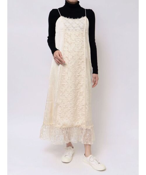 merry jenny（メリージェニー）の「sparklyキャミワンピース（ワンピース・レディース・ブラック/アイボリー/ベージュ・FREE）」の4枚目の写真