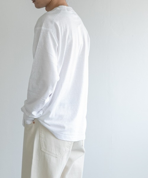 FORK&SPOON(フォークアンドスプーン)の「FORK&SPOON ラフィー天竺クルーネックTシャツ(Tシャツ/カットソー・メンズ・ライトグレー/ホワイト/ブラック・4/5)」の5枚目の写真