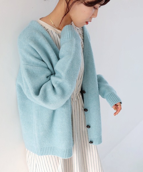 Crisp（クリスプ）の「オーバーソフトニットカーディガン（カーディガン/ボレロ・レディース・ブルー/ブラウン/イエロー/チャコールグレー/ピンク/アイボリー・FREE）」の14枚目の写真