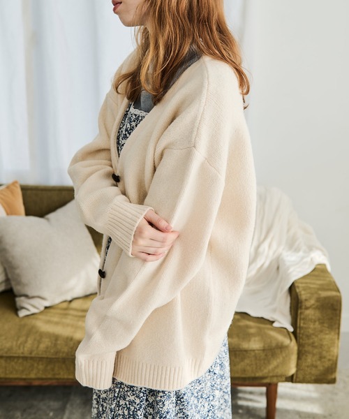 Crisp（クリスプ）の「オーバーソフトニットカーディガン（カーディガン/ボレロ・レディース・ブルー/ブラウン/イエロー/チャコールグレー/ピンク/アイボリー・FREE）」の18枚目の写真