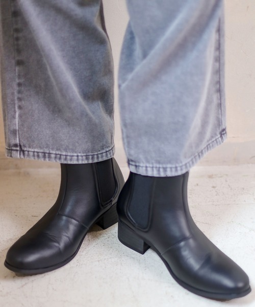 SPINNS（スピンズ）の「サイドゴア フェイクレザーヒールブーツ（ブーツ・メンズ・ブラック・L/M/S）」の2枚目の写真