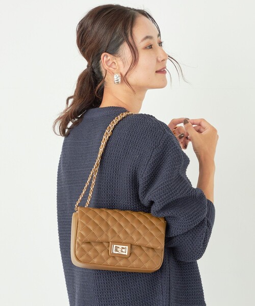 SHIPS Colors（シップス カラーズ）の「SHIPS Colors:キルティング チェーン バッグ◇（ショルダーバッグ・レディース・レッド/ブラック/キャメル/クリーム/ベージュ/シルバー/ブラウン/ワイン・ONE SIZE）」の5枚目の写真