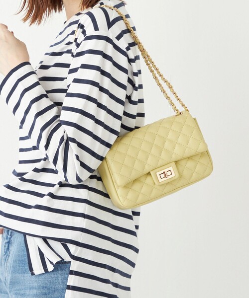 SHIPS Colors（シップス カラーズ）の「SHIPS Colors:キルティング チェーン バッグ◇（ショルダーバッグ・レディース・レッド/ブラック/キャメル/クリーム/ベージュ/シルバー/ブラウン/ワイン・ONE SIZE）」の4枚目の写真