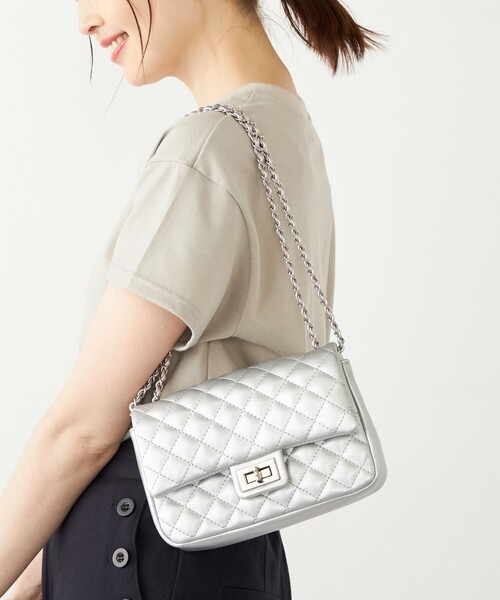 SHIPS Colors（シップス カラーズ）の「SHIPS Colors:キルティング チェーン バッグ◇（ショルダーバッグ・レディース・レッド/ブラック/キャメル/クリーム/ベージュ/シルバー/ブラウン/ワイン・ONE SIZE）」の19枚目の写真