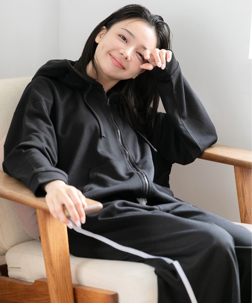 Dita（ディータ）の「ベーシック無地裏毛ZIPパーカー(単品販売)（ルームウェア/パジャマ・レディース・ブラック/ベージュ/ブルーグレー・L/M）」の4枚目の写真