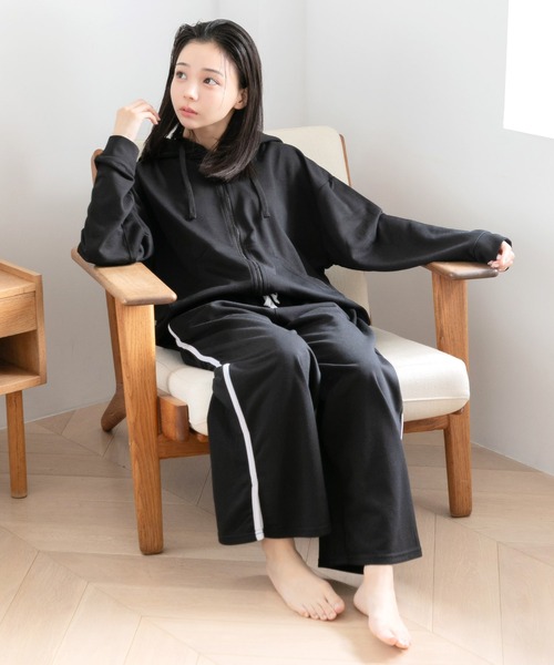 Dita（ディータ）の「ベーシック無地裏毛ZIPパーカー(単品販売)（ルームウェア/パジャマ・レディース・ブラック/ベージュ/ブルーグレー・L/M）」の8枚目の写真