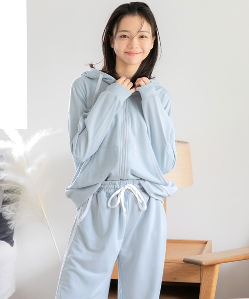 Dita（ディータ）の「ベーシック無地裏毛ZIPパーカー(単品販売)（ルームウェア/パジャマ・レディース・ブラック/ベージュ/ブルーグレー・L/M）」の13枚目の写真