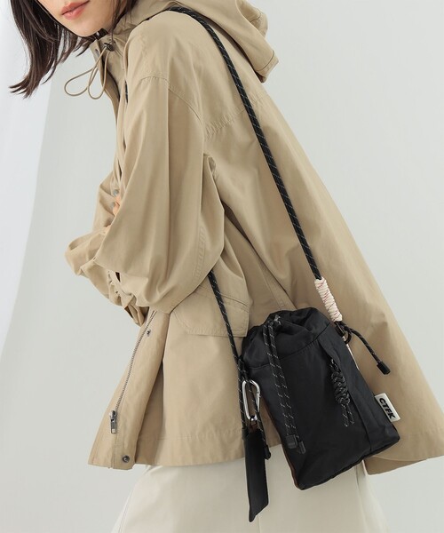 Ray BEAMS（レイビームス）の「CONTROL FREAK / ナイロン ハンディ ショルダー バッグ（ショルダーバッグ・レディース・オリーブ/ブラック/オレンジ・ONE SIZE）」の4枚目の写真