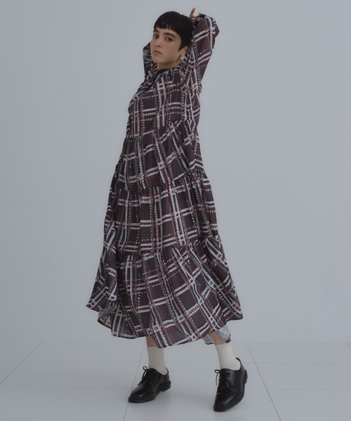 manana suerte(マニャーナスエルテ)の「オリジナルプリントツイードチェックワンピース(ワンピース・レディース・グレー/ネイビー・FREE)」の7枚目の写真