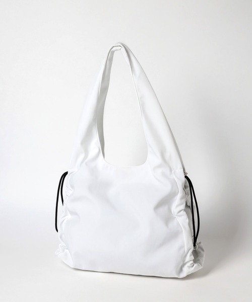 LAKOLE（ラコレ）の「ギャザーショルダーBAG / 981307（ショルダーバッグ・レディース・ライトグリーン/ホワイト/ブラック・FREE）」の4枚目の写真