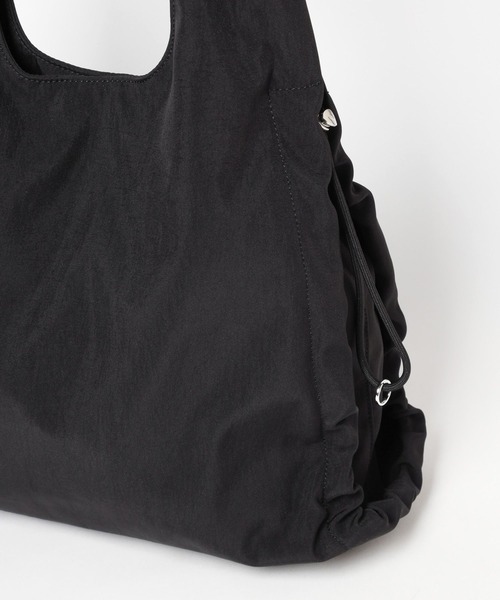 LAKOLE（ラコレ）の「ギャザーショルダーBAG / 981307（ショルダーバッグ・レディース・ライトグリーン/ホワイト/ブラック・FREE）」の10枚目の写真