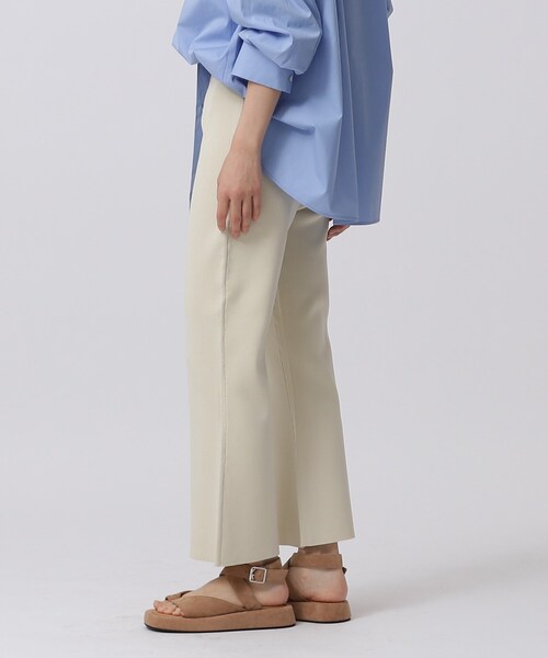 GALLEST（ギャレスト）の「クロップドフレアニットパンツ（その他パンツ・レディース・カーキ/ブラック/アイボリー・38）」の6枚目の写真