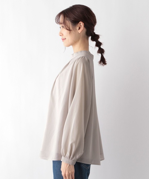 GLOBAL WORK（グローバルワーク）の「2WAYスタンドネックブラウス/MATINEE LINE/994004（シャツ/ブラウス・レディース・ライトベージュ/オフホワイト/ブラック・LARGE/MEDIUM）」の5枚目の写真