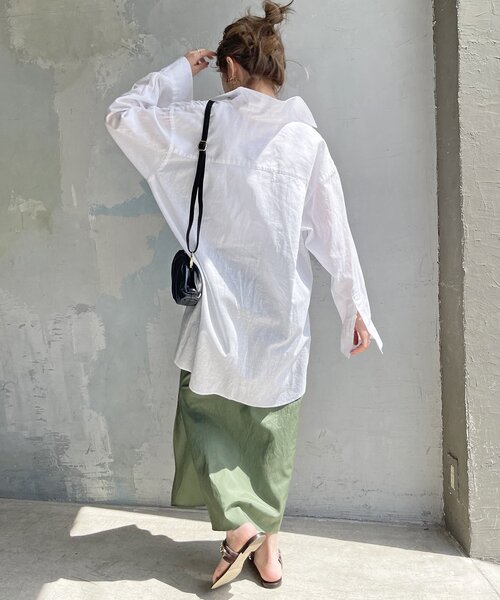 Spick & Span(スピックアンドスパン)の「≪追加2≫コットンリネンルーズシャツ(シャツ/ブラウス・レディース・ホワイト/ベージュ/グリーン/コバルトブルー/ブルー系その他/オレンジ系その他・FREE)」の15枚目の写真