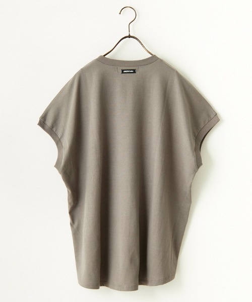 AMERICANA（アメリカーナ）の「【CanCam 7月号掲載】[Americana×JEANS FACTORY/アメリカーナ×ジーンズファクトリー] 別注 ラウンドヘム ロゴTシャツ（Tシャツ/カットソー・レディース・チャコール/ホワイト/ブラック・F）」の9枚目の写真