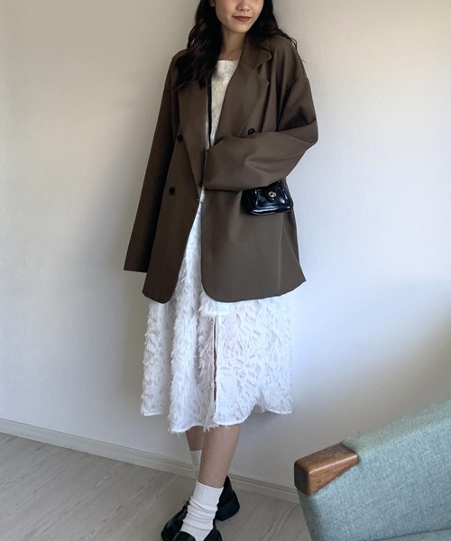 Silly(シリー)の「【ゆるっとシルエットで抜け感プラス】オーバーサイズシンプルジャケット(テーラードジャケット・レディース・ブラウン/ブラック/アイボリー・MEDIUM/LARGE)」の8枚目の写真