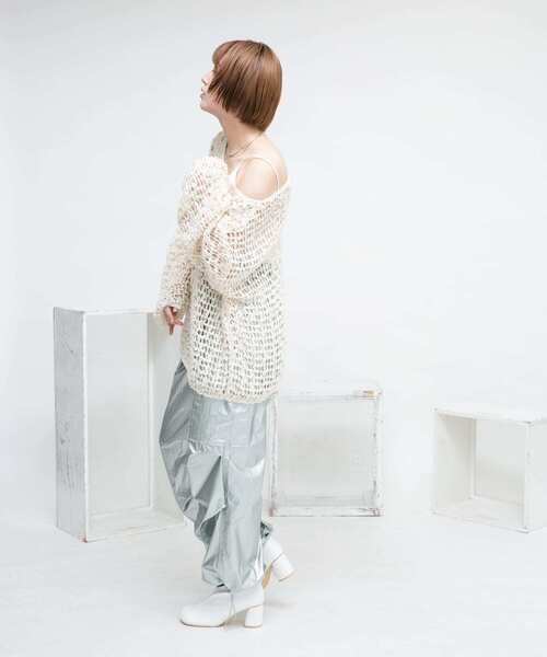 KBF（ケイビーエフ）の「スラブメッシュニットプルオーバー（ニット/セーター・レディース・ネイビー/アイボリー/ライトブルー・ONE）」の4枚目の写真