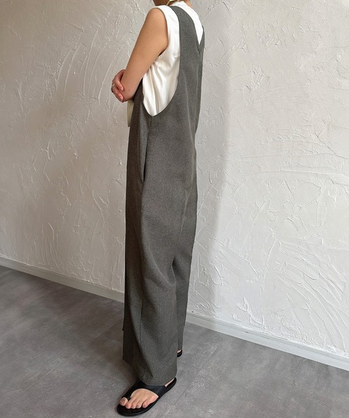 JUNOAH（ジュノア）の「リネンライクオールインワン（サロペット/オーバーオール・レディース・チャコール/ライトベージュ/ブラック・MEDIUM/LARGE/X-LARGE）」の8枚目の写真