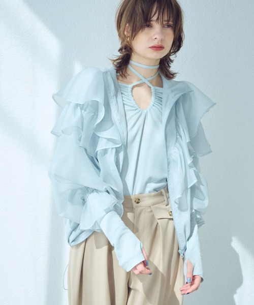 ELLEgirl(エルガール)の「ボリュームフリルシアーブルゾン【ELLEgirl/エル ガール】(ブルゾン・レディース・サックスブルー/アイボリー/ブラック・FREE)」の4枚目の写真