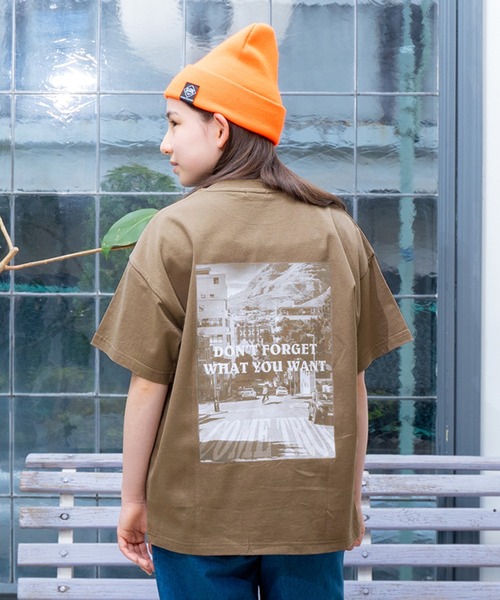 GLAZOS（グラソス）の「【大人向けサイズあり】【プチプラ】アソートバックフォト半袖Tシャツ（Tシャツ/カットソー・キッズ・ホワイト/オートミール/ベージュ/ネイビー/カーキ/ブルー/チャコールグレー・130cm/140cm/150cm/160cm/170cm）」の3枚目の写真