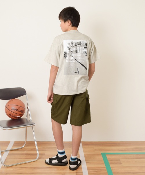 GLAZOS（グラソス）の「【大人向けサイズあり】【プチプラ】アソートバックフォト半袖Tシャツ（Tシャツ/カットソー・キッズ・ホワイト/オートミール/ベージュ/ネイビー/カーキ/ブルー/チャコールグレー・130cm/140cm/150cm/160cm/170cm）」の12枚目の写真