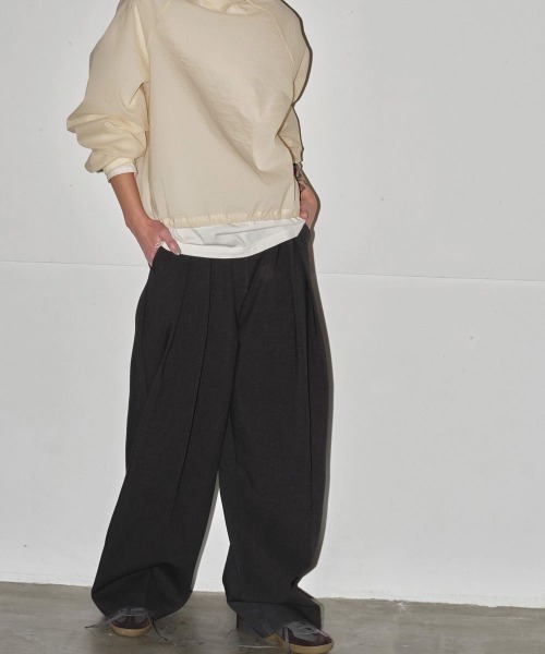 TODAYFUL（トゥデイフル）の「TODAYFUL　Bonding Wide Trousers ボンディングワイドトラウザーズ/12420710（その他パンツ・レディース・チャコールグレー/ブラック/グリーン系その他・38/36）」の4枚目の写真