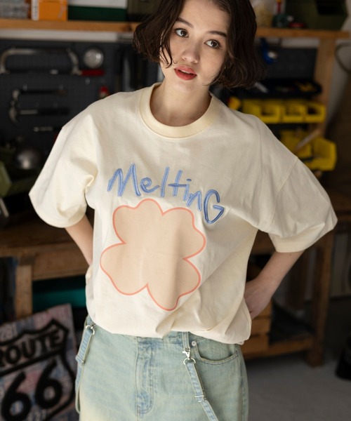 PBLIM(ページボーイリム)の「PBLIM/クローバーモチーフT(Tシャツ/カットソー・レディース・ネイビー/カーキ/クリーム・MEDIUM/LARGE)」の4枚目の写真