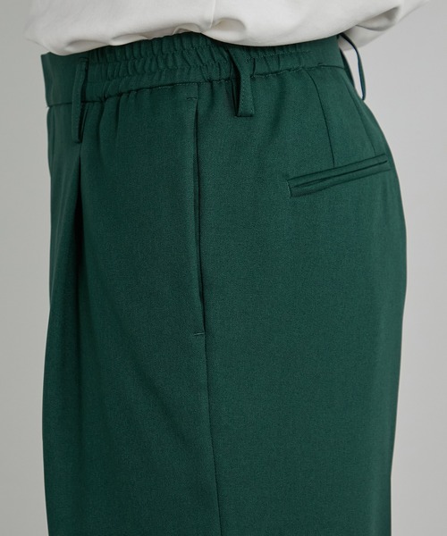 STUDIOUS（ステュディオス）の「【UNITED TOKYO/ユナイテッドトウキョウ】サイドゴムワイドストレートスラックス｜ウエストサイドゴム（スラックス・メンズ・グレー系その他2/ライトグレー/ライトベージュ/ダークグリーン・1/2/3）」の15枚目の写真