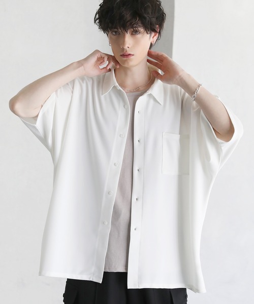 ETELIO(エテリオ)の「梨地ドルマンスリーブ半袖シャツ(シャツ/ブラウス・メンズ・ワイン/ブルーグリーン/ブラック/ホワイト/ダークグリーン/チャコール・L/S/M/XS)」の2枚目の写真