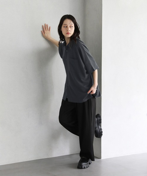 ETELIO(エテリオ)の「梨地ドルマンスリーブ半袖シャツ(シャツ/ブラウス・メンズ・ワイン/ブルーグリーン/ブラック/ホワイト/ダークグリーン/チャコール・L/S/M/XS)」の14枚目の写真