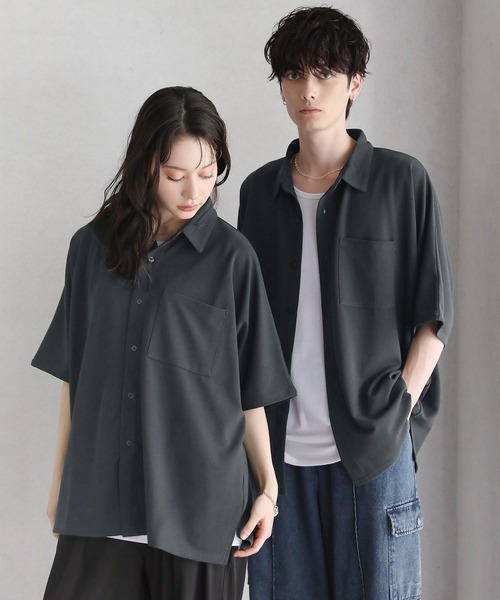 ETELIO(エテリオ)の「梨地ドルマンスリーブ半袖シャツ(シャツ/ブラウス・メンズ・ワイン/ブルーグリーン/ブラック/ホワイト/ダークグリーン/チャコール・L/S/M/XS)」の22枚目の写真