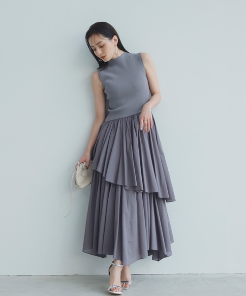 anuans（アニュアンス）の「ノースリーブイレギュラーヘムドッキングニットワンピース（ワンピース・レディース・グレー/ブラック/アイボリー・MEDIUM/SMALL）」の19枚目の写真