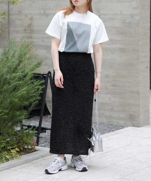 HER CLOSET（ハークローゼット）の「【HER CLOSET】WEB限定NEWニュアンスパネルロゴTシャツ WEB LIMITED NEW NUANCE PANEL LOGO T-SHIRT（Tシャツ/カットソー・レディース・ブラウン/チャコール/サックスブルー/グレイッシュベージュ・L/M/S）」の9枚目の写真