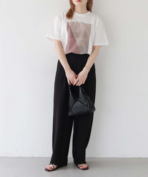 HER CLOSET（ハークローゼット）の「【HER CLOSET】WEB限定NEWニュアンスパネルロゴTシャツ WEB LIMITED NEW NUANCE PANEL LOGO T-SHIRT（Tシャツ/カットソー・レディース・ブラウン/チャコール/サックスブルー/グレイッシュベージュ・L/M/S）」の14枚目の写真