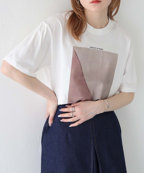 HER CLOSET（ハークローゼット）の「【HER CLOSET】WEB限定NEWニュアンスパネルロゴTシャツ WEB LIMITED NEW NUANCE PANEL LOGO T-SHIRT（Tシャツ/カットソー・レディース・ブラウン/チャコール/サックスブルー/グレイッシュベージュ・L/M/S）」の17枚目の写真