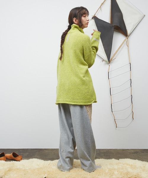 Dulcamara（ドゥルカマラ）の「凸凹ウールスラッシュシームバギーPT