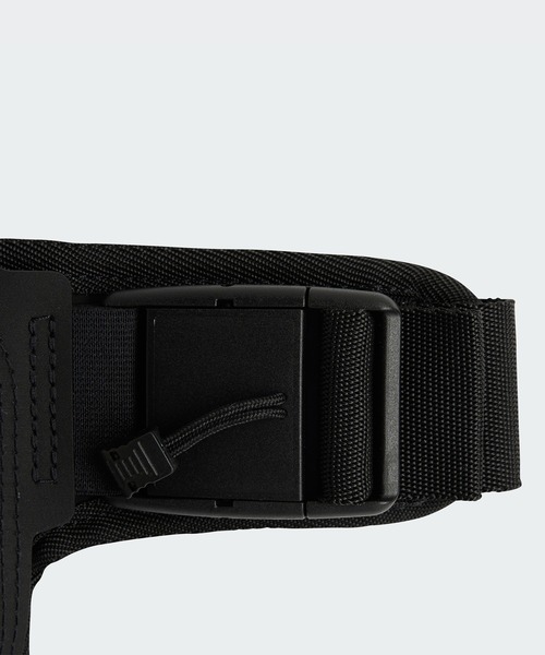 adidas（アディダス）の「ランニング 2ウェイ モバイルホルダー / アディダス adidas（ボディバッグ/ウエストポーチ・メンズ・ブラック・FREE）」の7枚目の写真