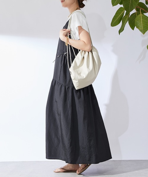 un dix cors（アンディコール）の「《着回し◎気になるお腹周りに》ウエスト絞りキャミワンピース（ワンピース・レディース・チャコールグレー/ブラック・FREE）」の8枚目の写真