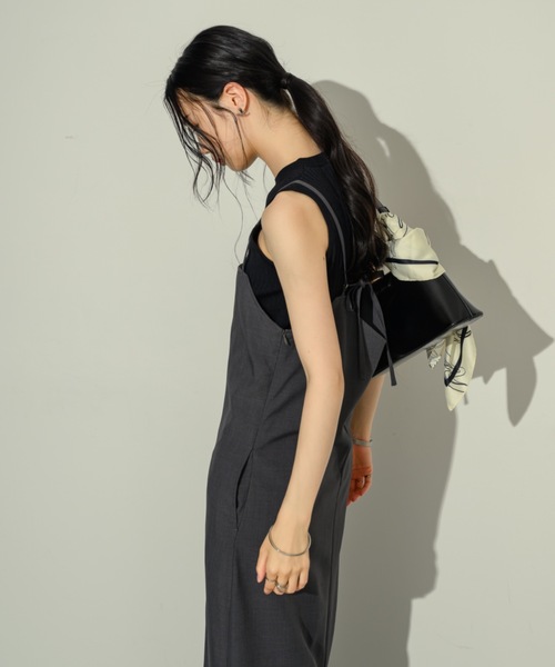 NEUNA（ヌナ）の「バックリボンキャミOP（ワンピース・レディース・アイボリー/チャコールグレー/インディゴブルー・FREE/SMALL）」の20枚目の写真