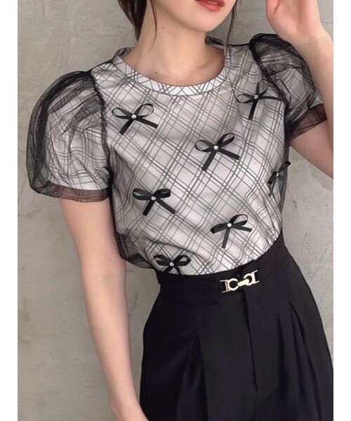 dazzlin(ダズリン)の「ランダムリボンシアーTシャツ(Tシャツ/カットソー・レディース・ブラック/オフホワイト/ピンク・FREE)」の3枚目の写真