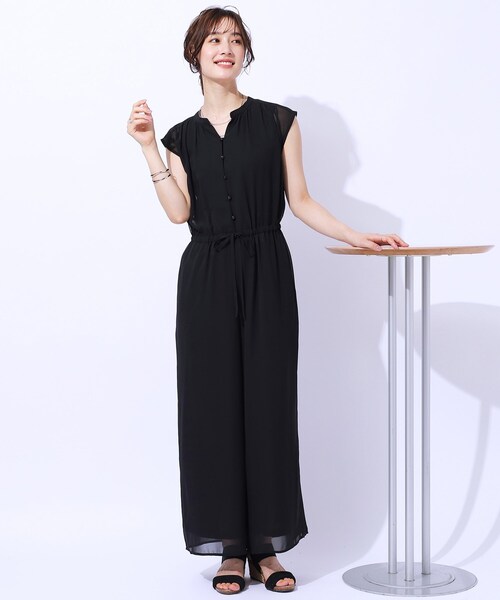 DRESKIP（ドレスキップ）の「◆【無理せずキレイ】大人の上品コーデが一枚で決まる シフォン花柄オールインワン（サロペット/オーバーオール・レディース・ブラック/ブルー系その他2/ブラック系・04/03/02）」の2枚目の写真