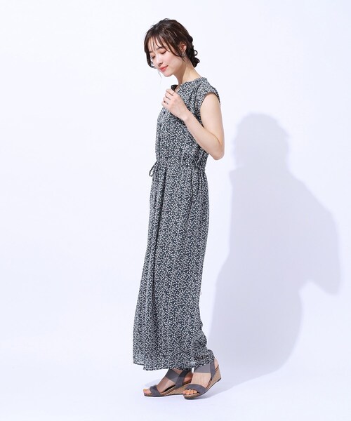 DRESKIP（ドレスキップ）の「◆【無理せずキレイ】大人の上品コーデが一枚で決まる シフォン花柄オールインワン（サロペット/オーバーオール・レディース・ブラック/ブルー系その他2/ブラック系・04/03/02）」の17枚目の写真
