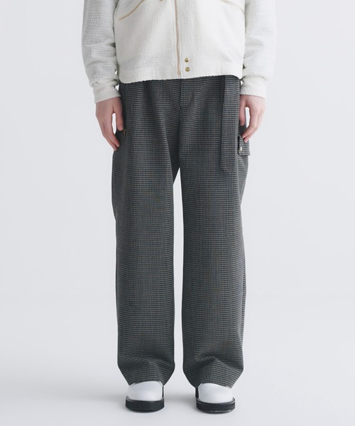 CULLNI（クルニ）の「24-AW-024B / Wool Check Cross Weave 2Tuck Cargo Pants with Long Belt（カーゴパンツ・メンズ・ブラウン系/ブラック系・1/2/0）」の2枚目の写真